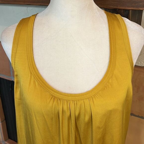Trina Turk Silk/Spandex Blend Racerback Raw Edge Tank Top, M! - Picture 2 of 8